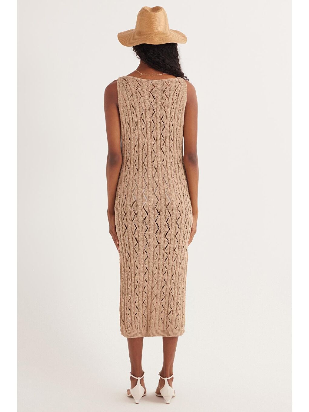 Kadın Standart Fit Akrilik Örme Desenli V Yaka Asklı Kahverengi Plaj Elbise-6