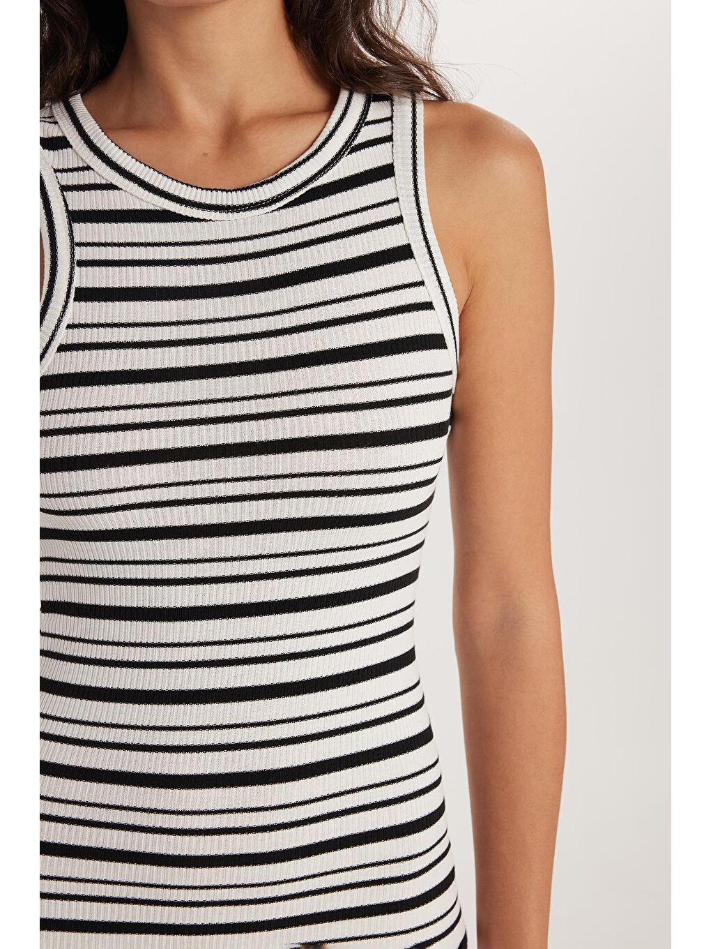 Karışık Kadın Slim Fit Dar Kesim Sıfır Kol Bisiklet Yaka Çizgili Elbise-2