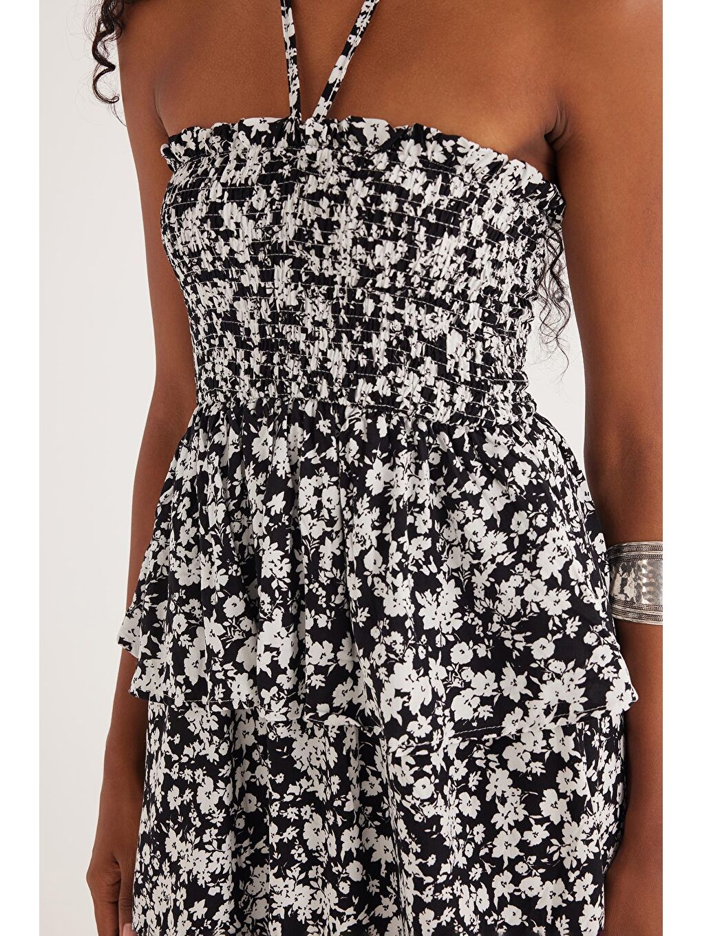 Karışık Kadın Standart Fit Bağlama Detaylı Beli Büzgülü Desenli Viskon Elbise-2