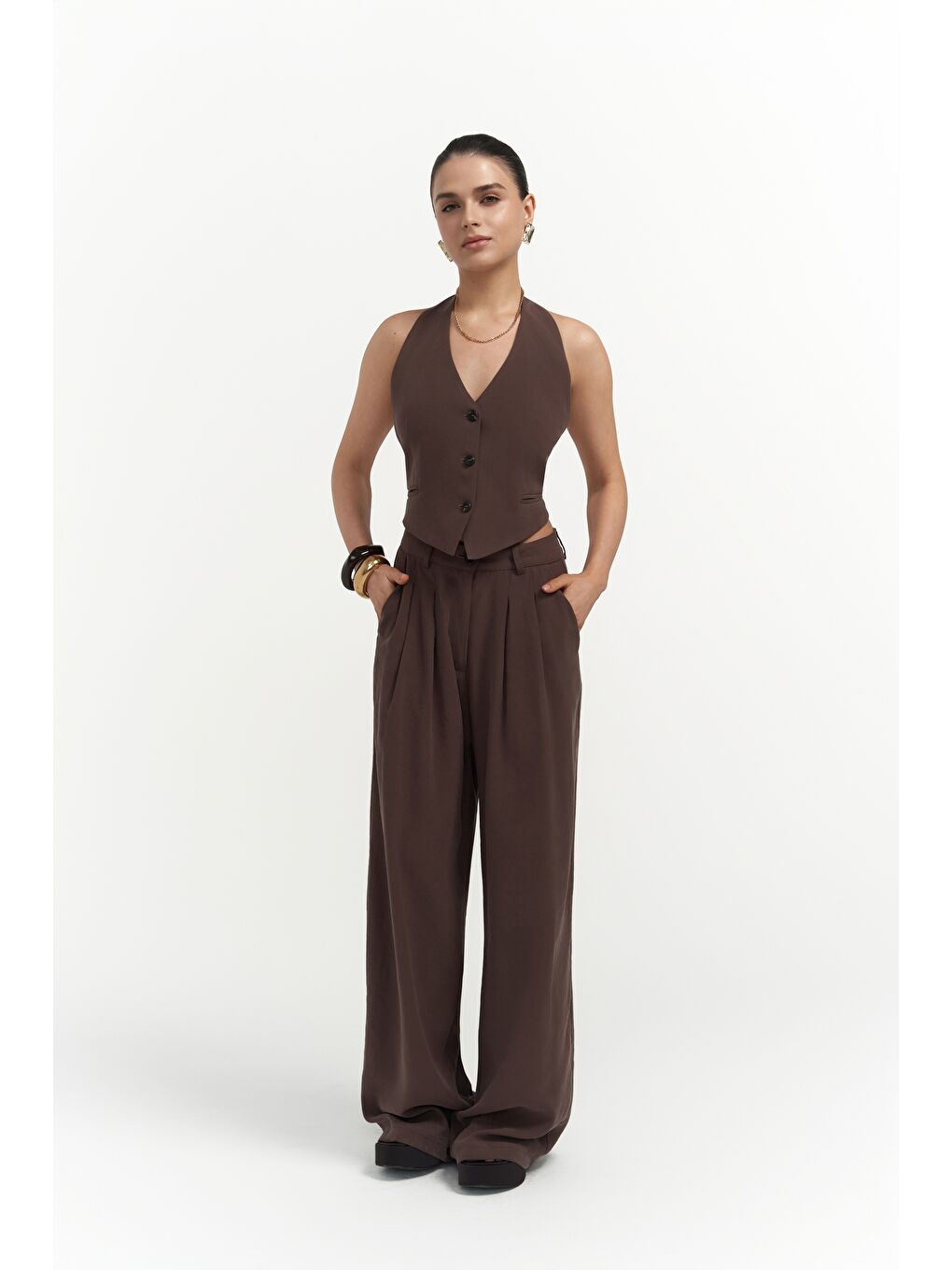 Kahverengi Pailey Sırt Dekolteli Kahve Yelek Pantolon Takım-3