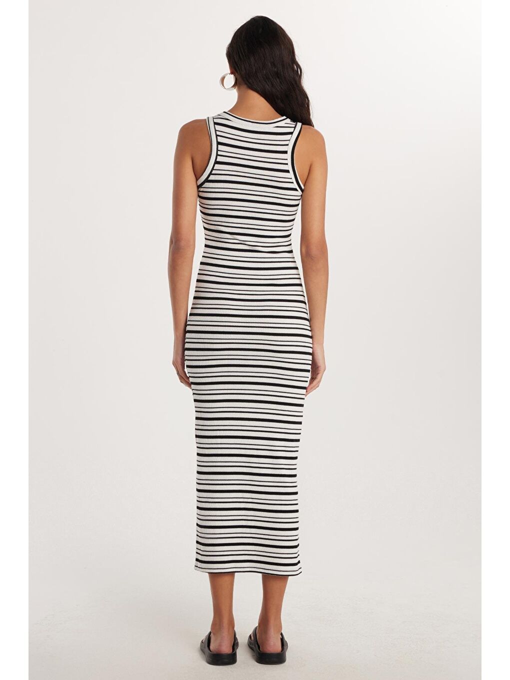 Karışık Kadın Slim Fit Dar Kesim Sıfır Kol Bisiklet Yaka Çizgili Elbise-4