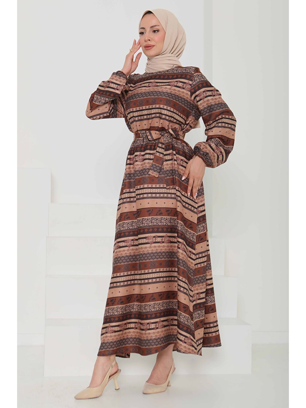 Kahverengi Desenli Kuşaklı Elbise Kahve - 27106-1