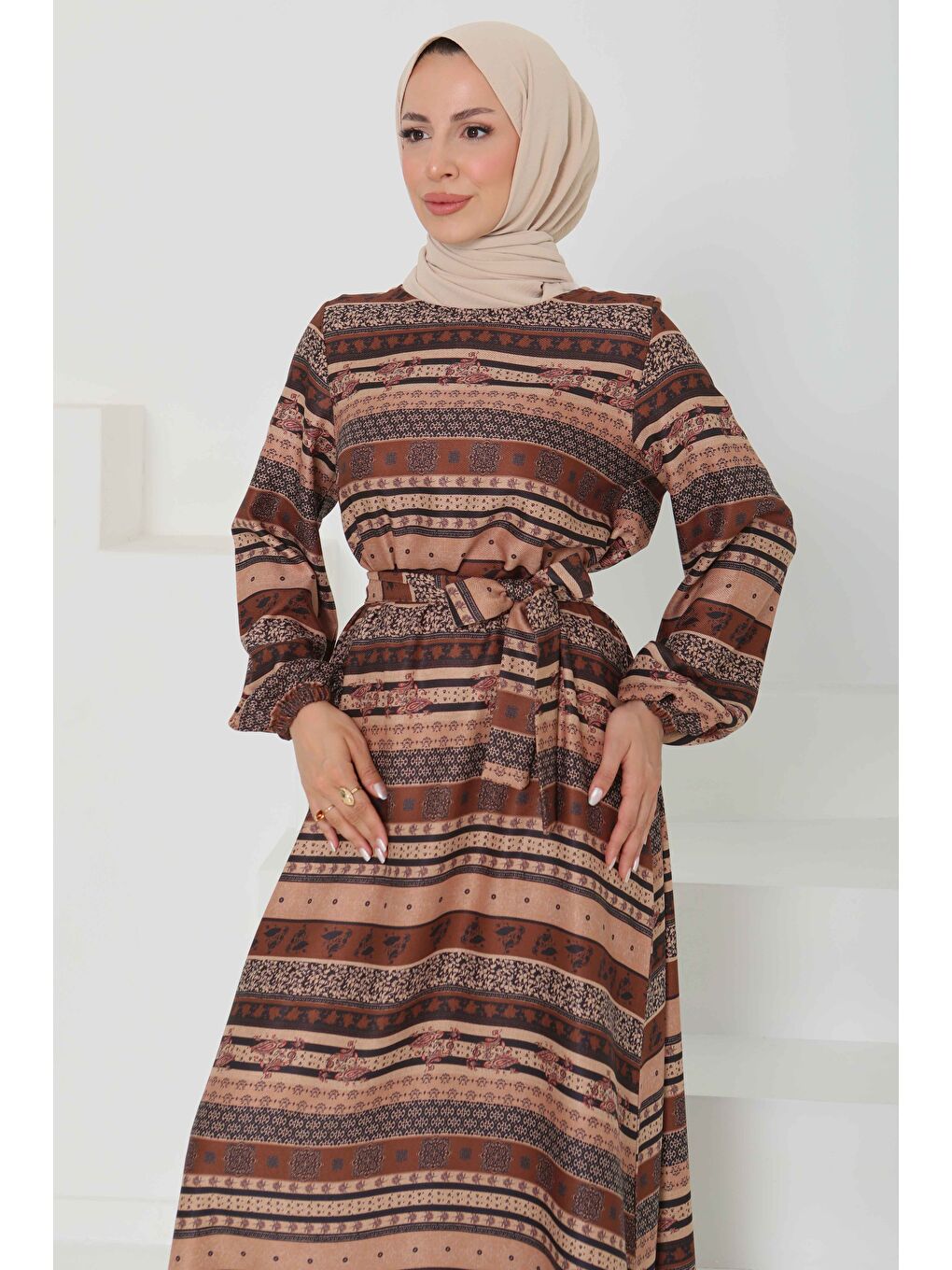 Kahverengi Desenli Kuşaklı Elbise Kahve - 27106-2