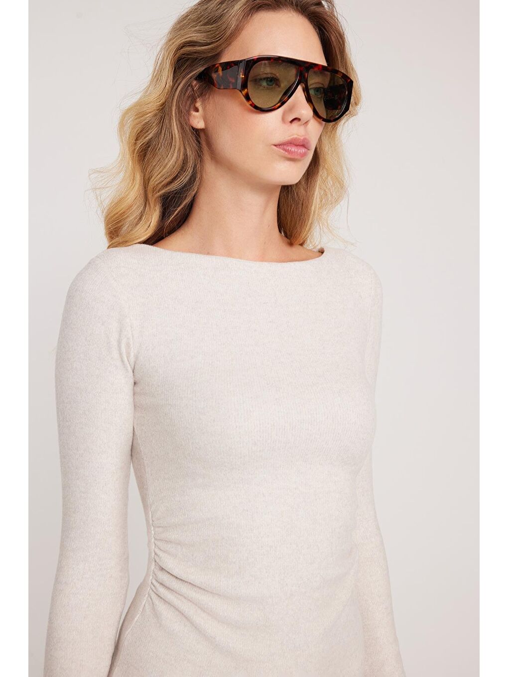 Kadın Slim Fit Dar Kesim Bisiklet Yaka Bej Elbise-4