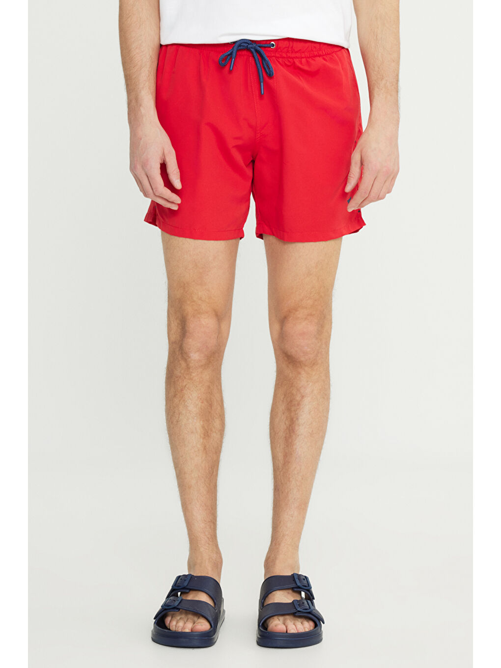 Erkek Kırmızı Standart Fit Normal Kesim Cepli Hızlı Kuruyan Desenli Deniz Şortu-1