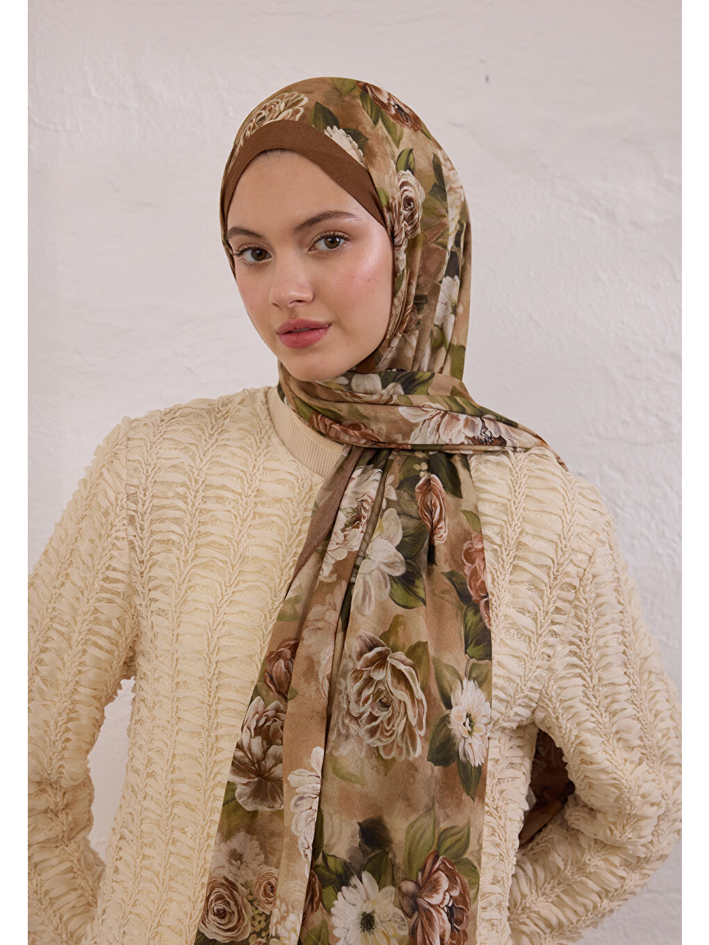 Kahverengi Magnolıa Desen Rami Şal Sütlü Kahve-2