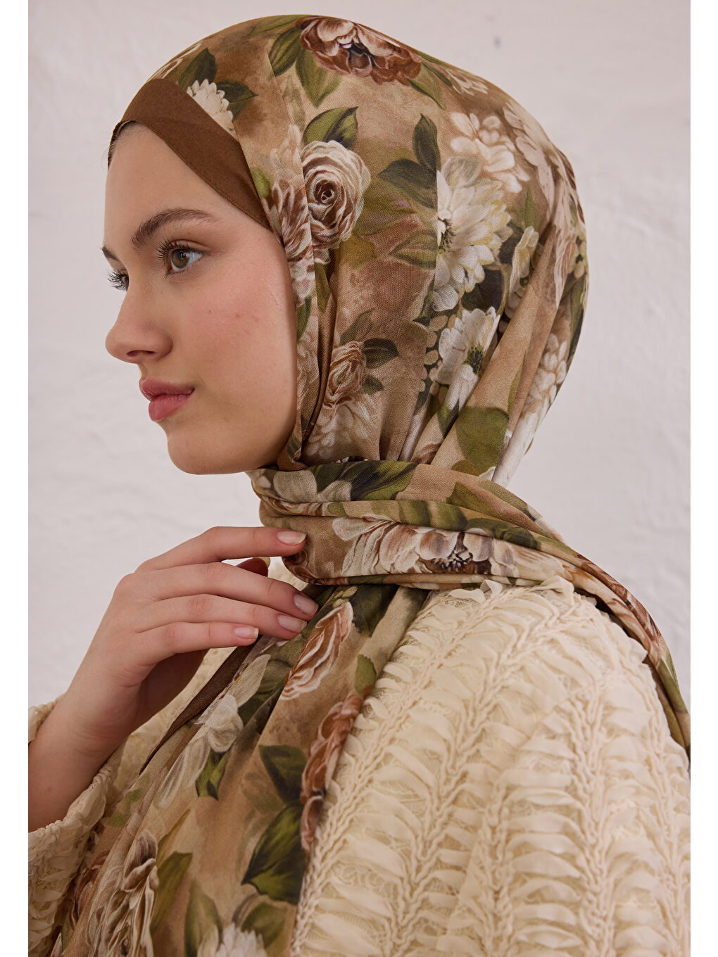 Kahverengi Magnolıa Desen Rami Şal Sütlü Kahve-3