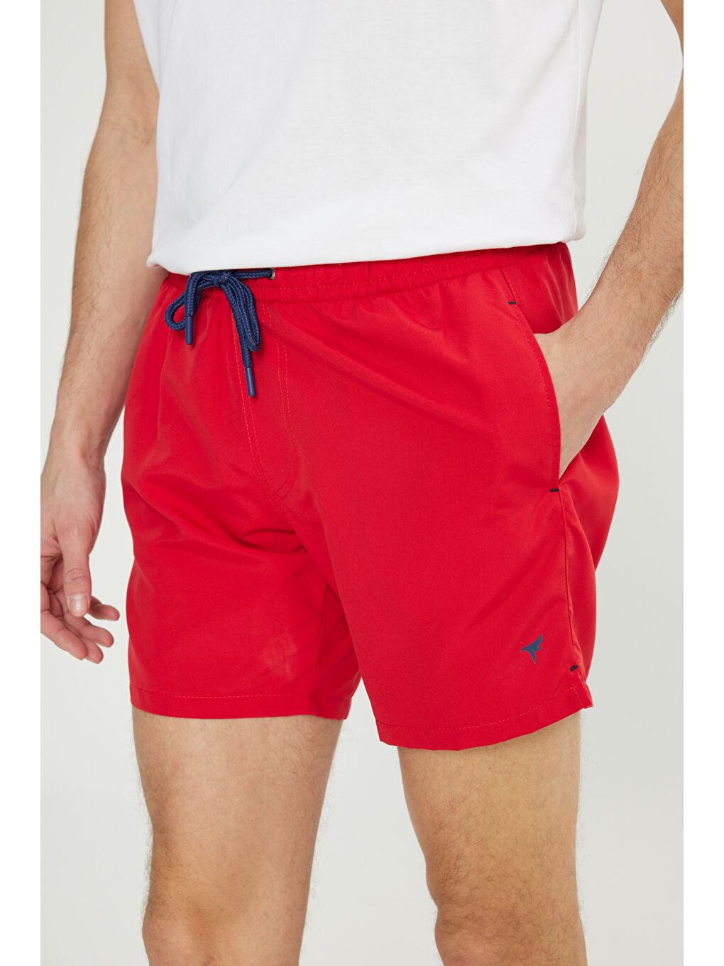 Erkek Kırmızı Standart Fit Normal Kesim Cepli Hızlı Kuruyan Desenli Deniz Şortu-6