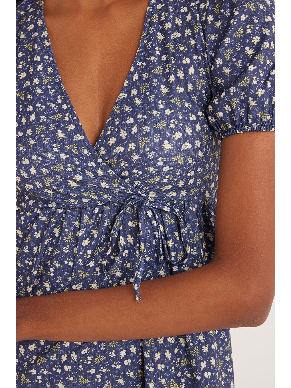 Karışık Kadın Slim Fit Dar Kesim Kısa Kollu Baskılı V Yaka Elbise-2