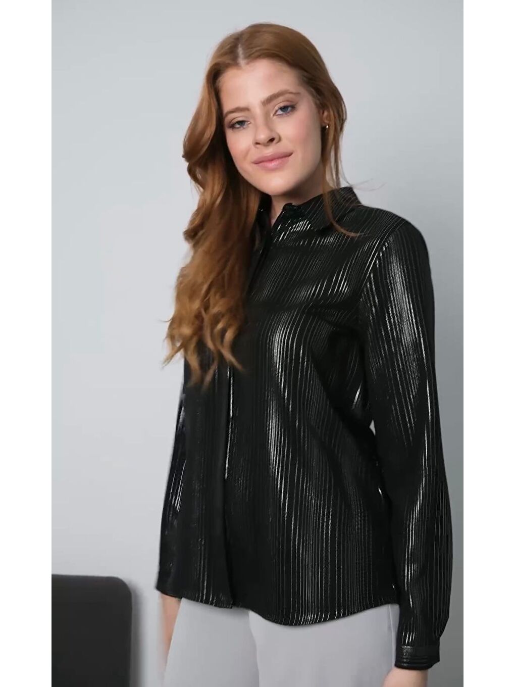 Siyah Varaklı İç Göstermeyen Özel Gün Kadın Gömleği-3