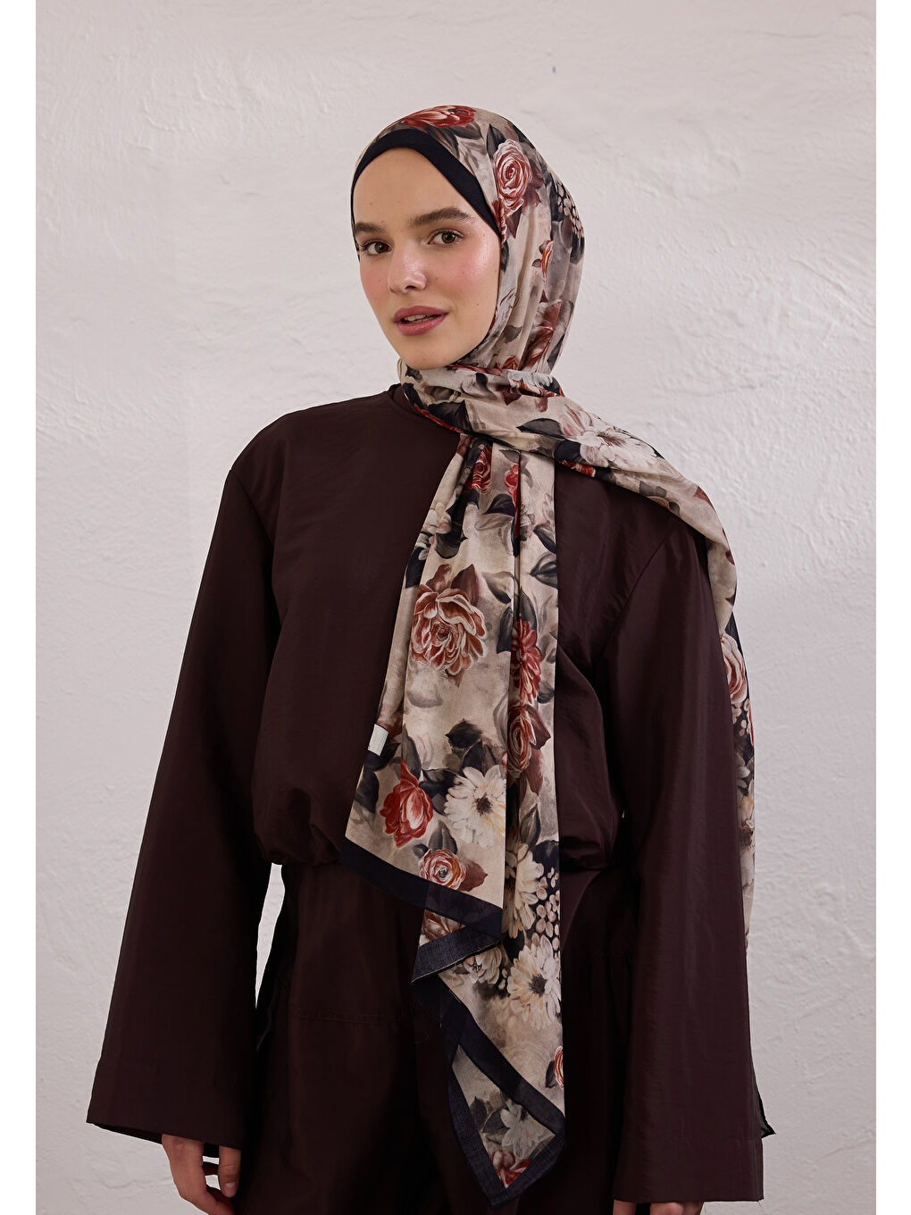 Magnolıa Desen Rami Şal Siyah