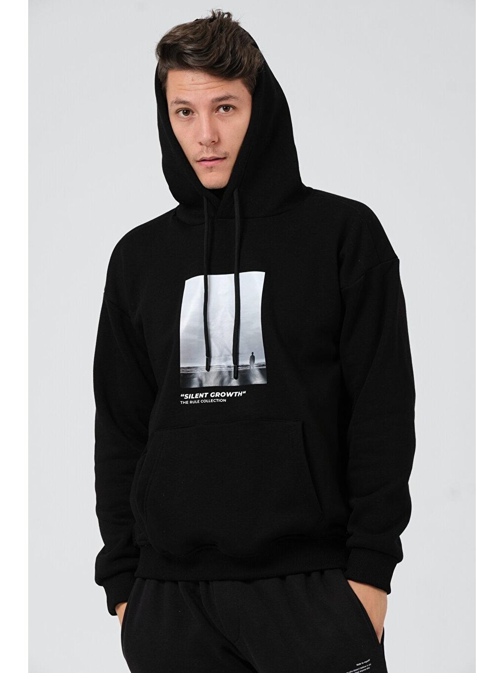 Siyah Oversize Fit Kapüşonlu Yaka Kanguru Cepli İçi Yumuşak Tüylü Baskılı  Erkek Hoodie RF0306