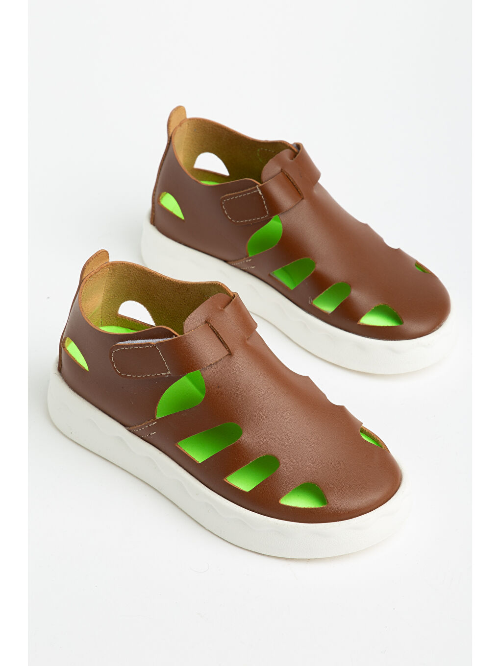 Kahverengi Çocuk Unisex Kahve Hafif Tabanlı Rahat Cırtlı Sandalet