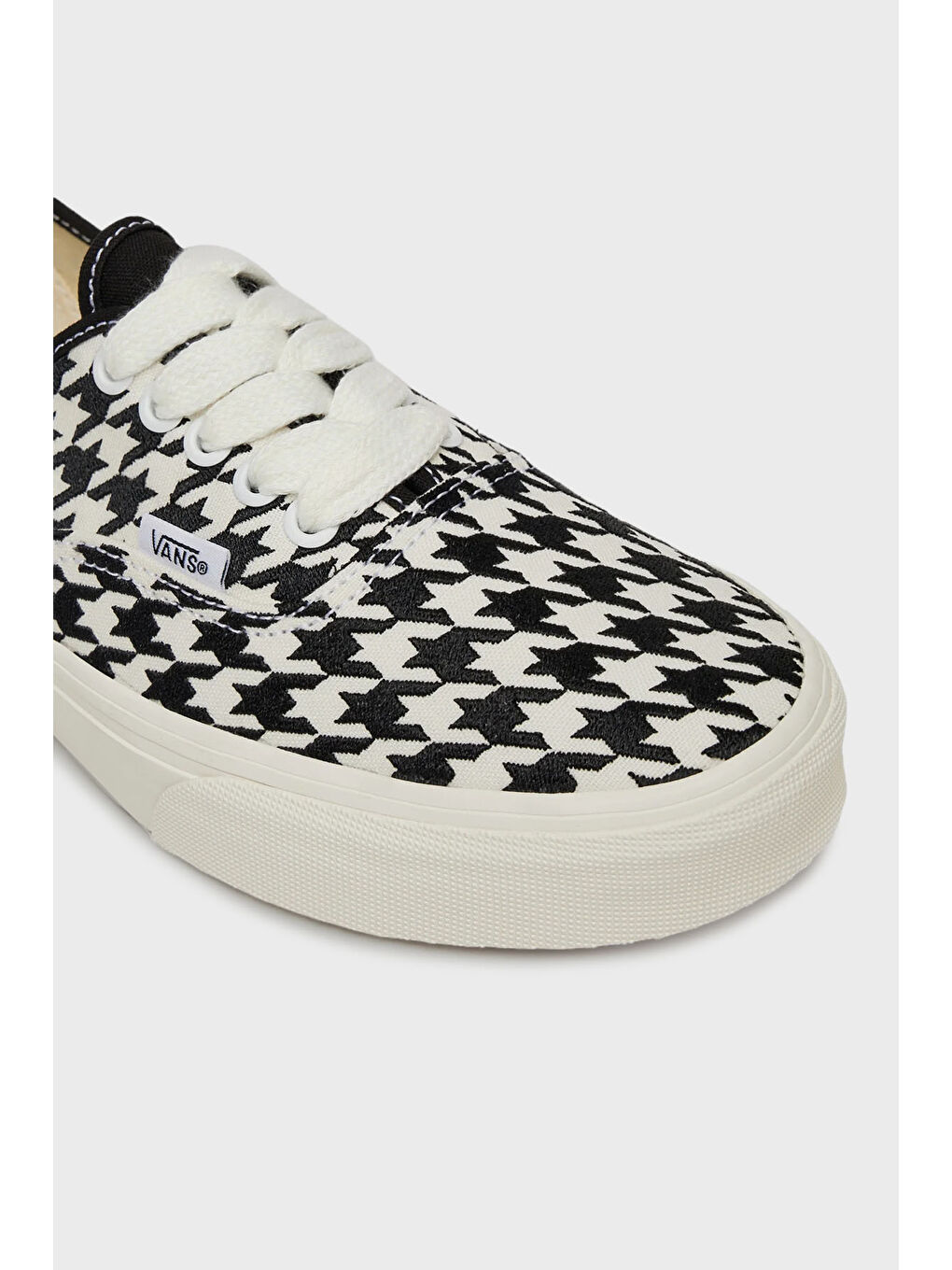 Beyaz Authentic Kazayağı Desenli Sneaker Erkek Ayakkabı VN000BW5YB21-4