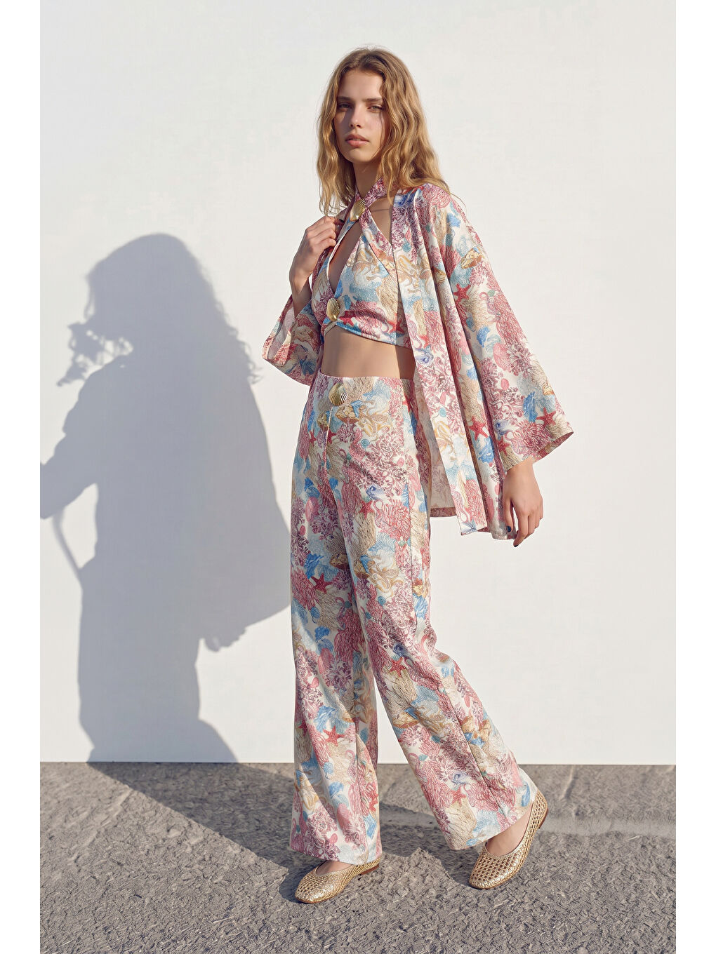 Çiçek Desenli Kısa Kimono Pembe