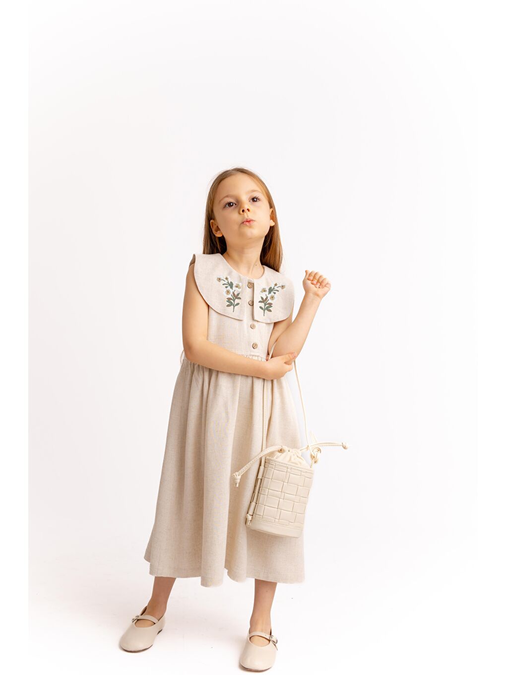 Ekru Kız Çocuk Nakışlı Keten Elbise