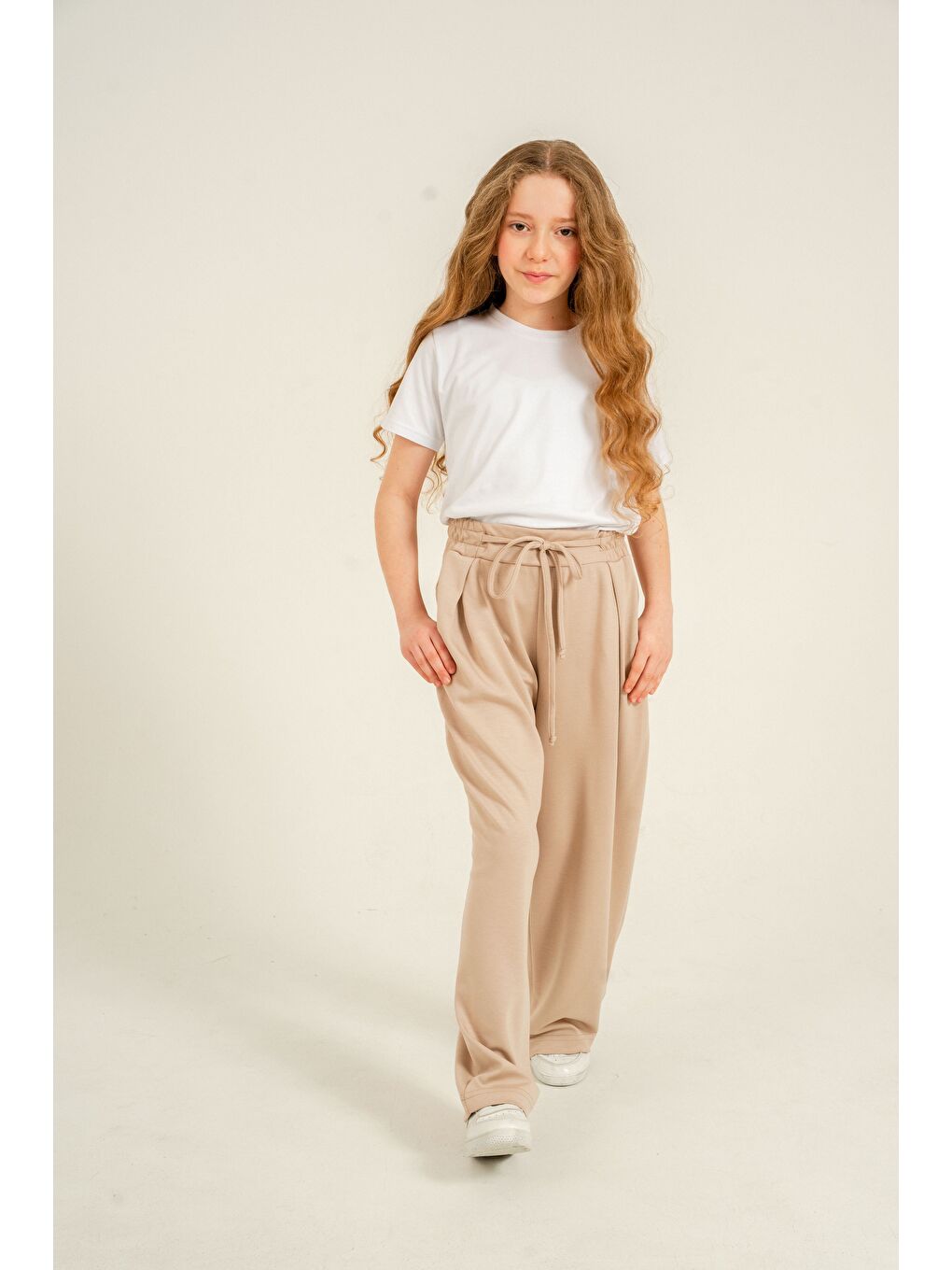 Bej Ön Pileli Yumuşak Dokulu - Comfort Kumaş Kız Çocuk Eşofman Altı