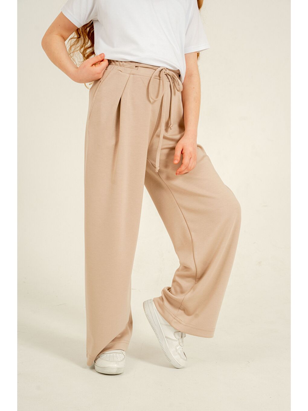 Bej Ön Pileli Yumuşak Dokulu - Comfort Kumaş Kız Çocuk Eşofman Altı-1