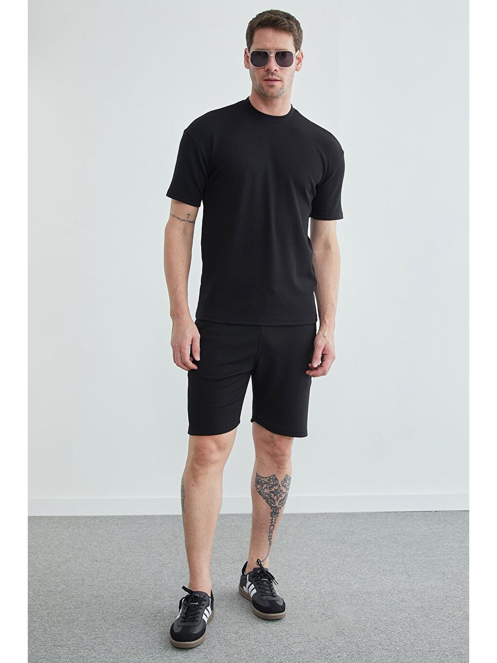 Siyah Beli Lastikli Fitilli Şort