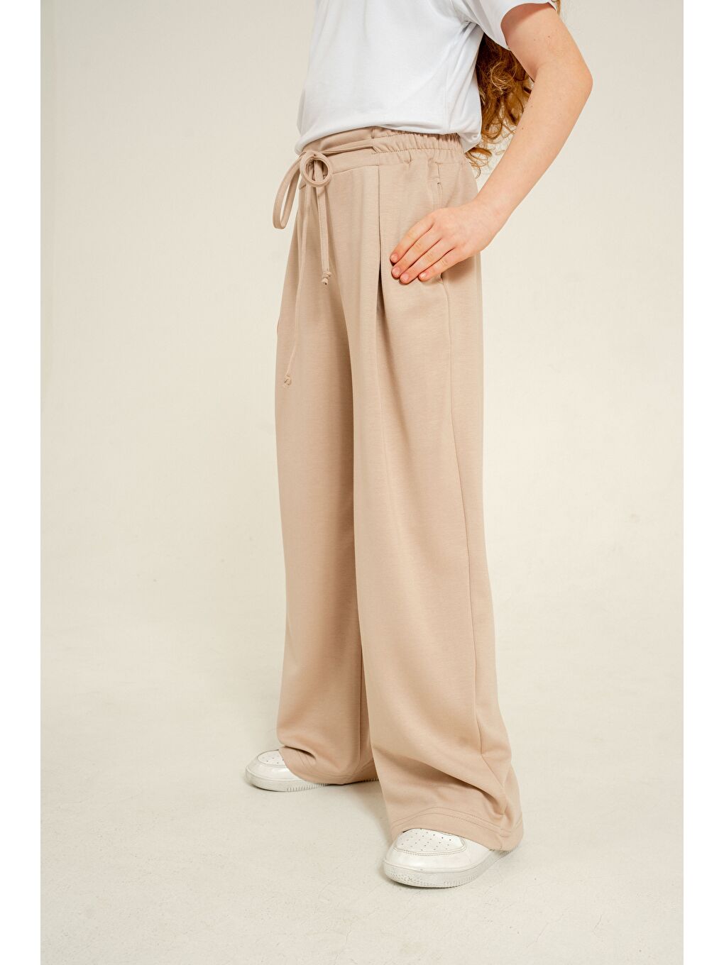 Bej Ön Pileli Yumuşak Dokulu - Comfort Kumaş Kız Çocuk Eşofman Altı-2