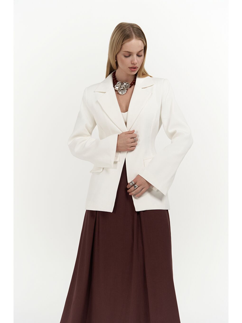 Anisah Belden Oturmalı Ekru Blazer