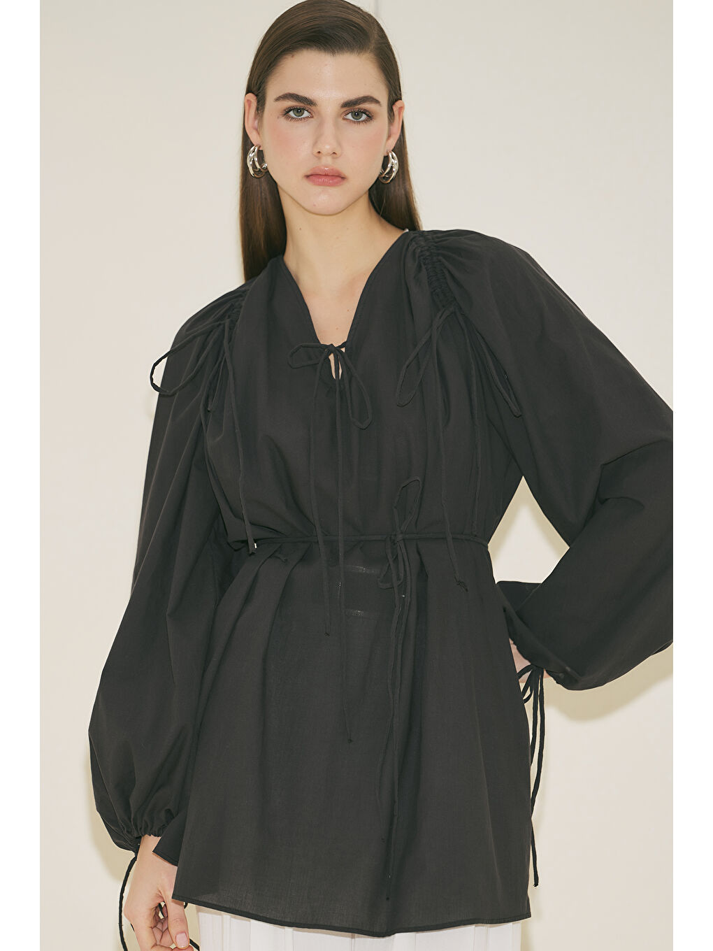Bağlama Detaylı Tunik Siyah