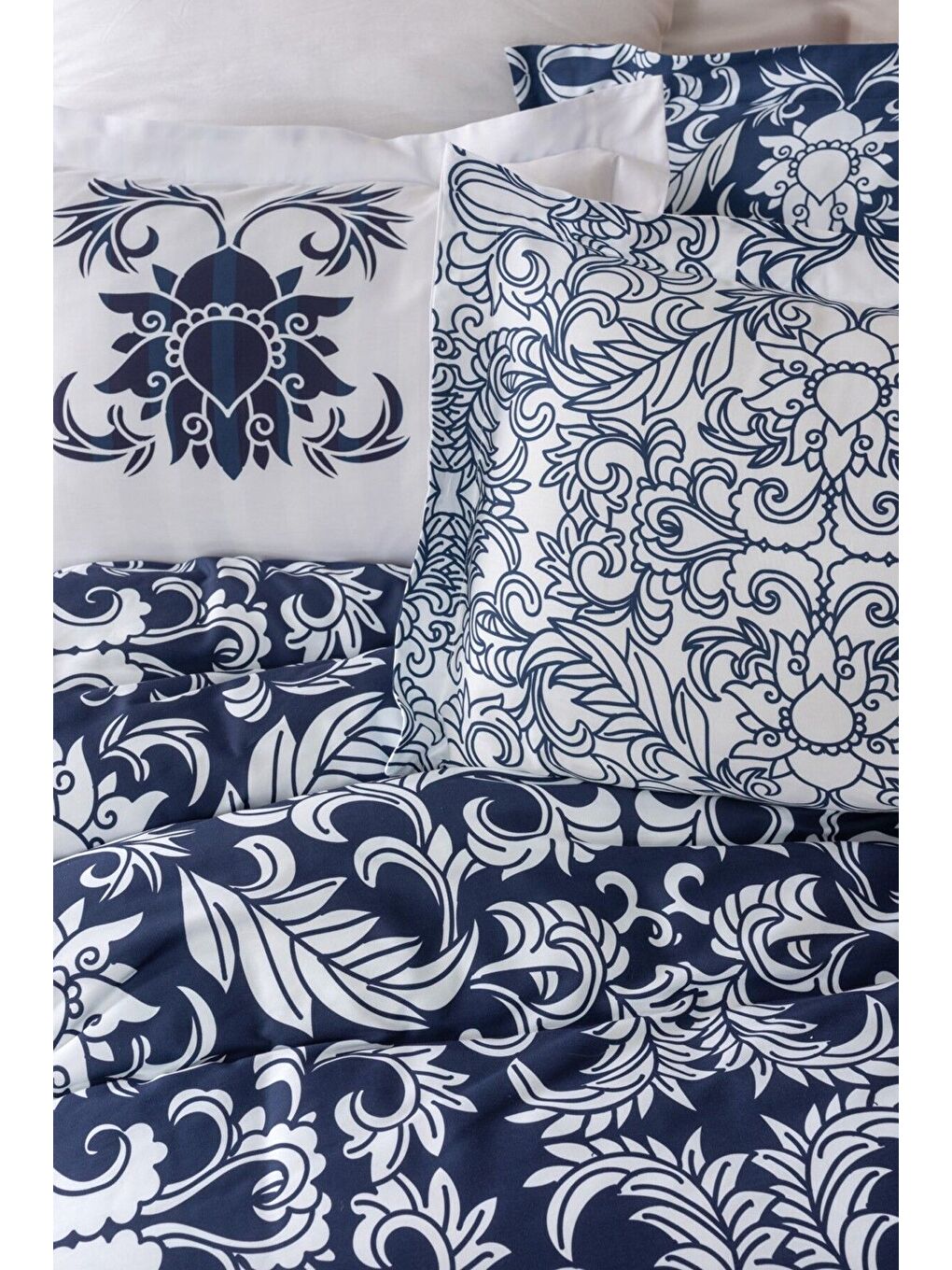 Mavi (Family Size) Bambu Saten Nevresim Takımı Caprı-2