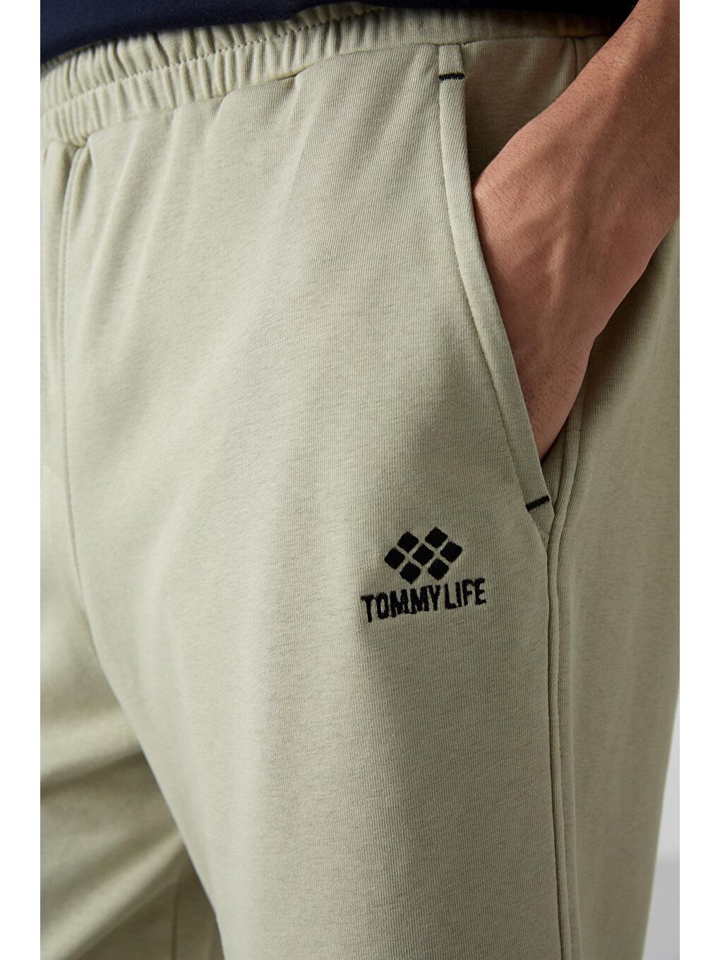 TOMMYLIFE Yeşil Çağla Pamuklu Kalın Yumuşak Dokulu Comfort Fit Baskılı Erkek Şort - 81266 - 2