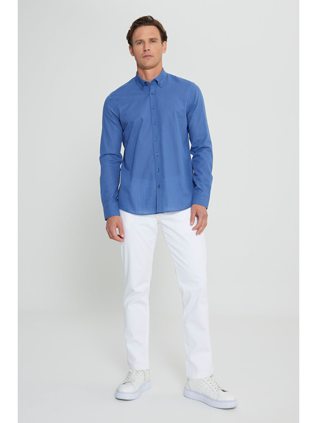 Erkek İndigo %100 Pamuk Oxford Slim Fit Dar Kesim Düğmeli Yaka Flamlı Gömlek-1