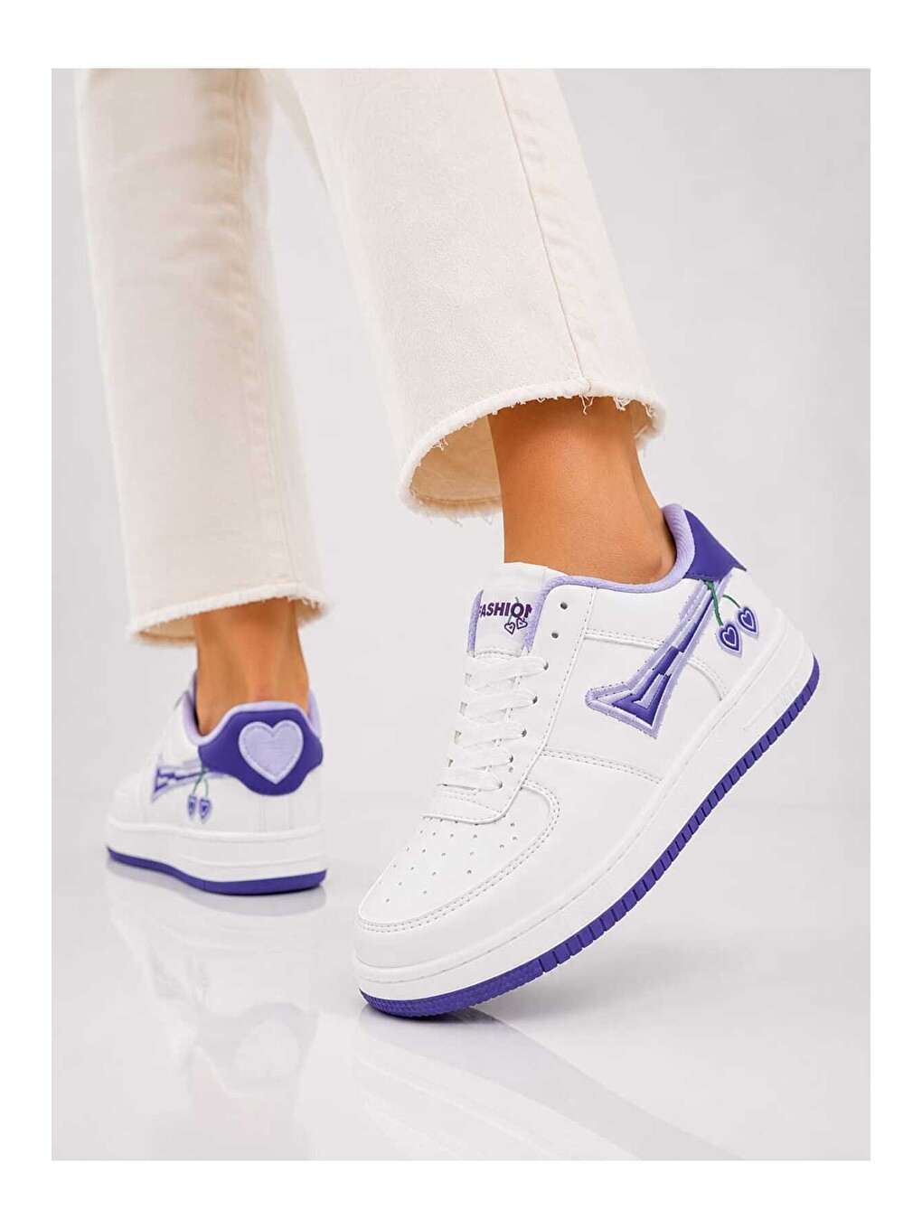 Beyaz Kadın Trend Kiraz İşlemeli Casual Sneaker, Nakış Detaylı Konforlu Günlük Ayakkabı-6