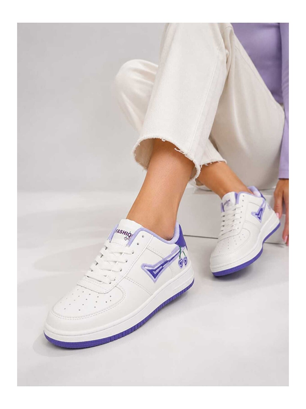 Beyaz Kadın Trend Kiraz İşlemeli Casual Sneaker, Nakış Detaylı Konforlu Günlük Ayakkabı-7