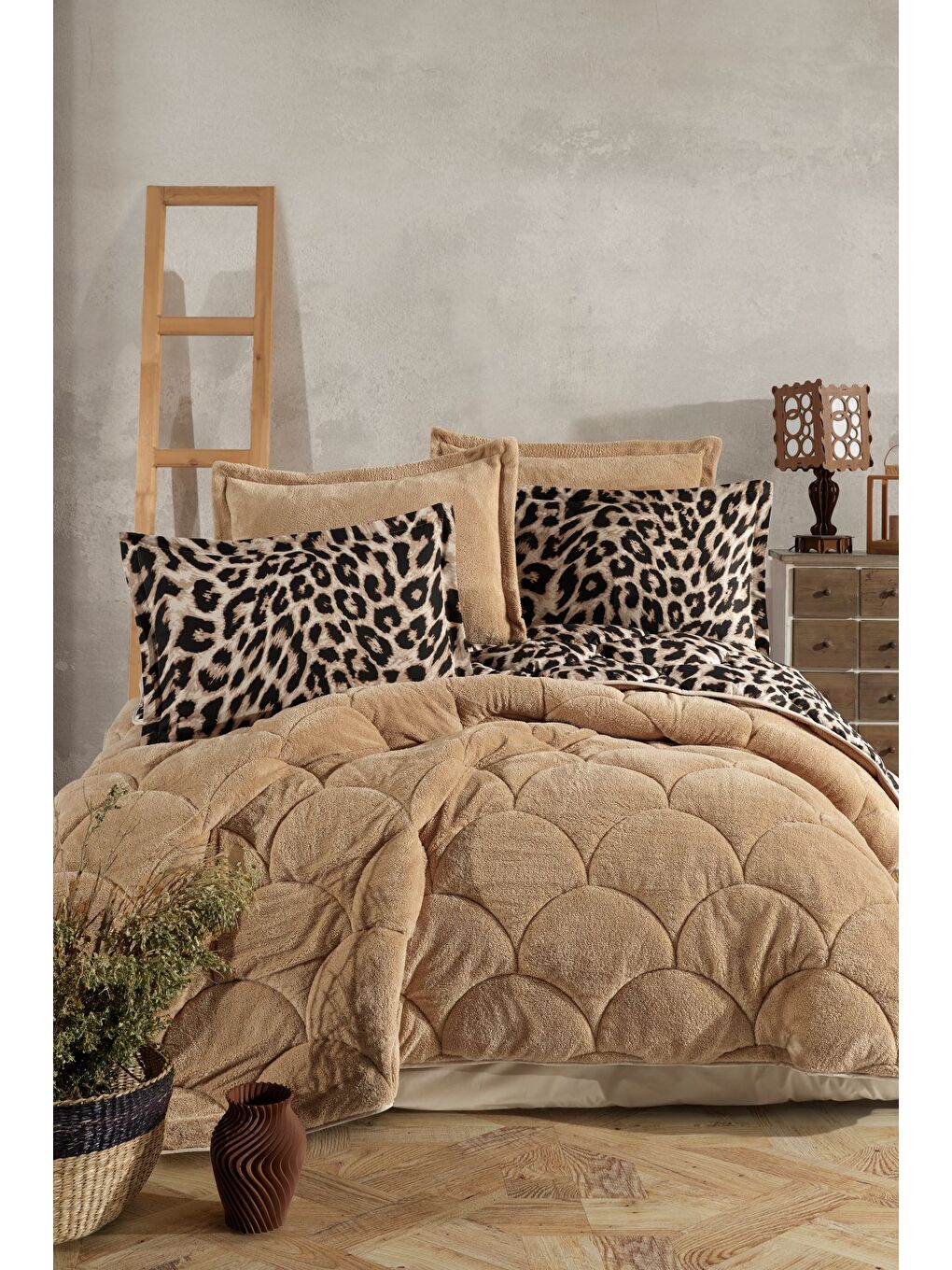 Kahverengi Wellsoft Battal Boy (King Size) Çift Taraflı Uyku Seti 260x240 cm Leo