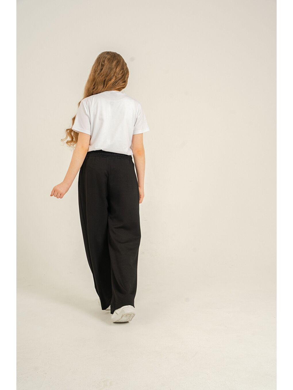 Siyah Ön Pileli Yumuşak Dokulu - Comfort Kumaş Kız Çocuk Eşofman Altı-2