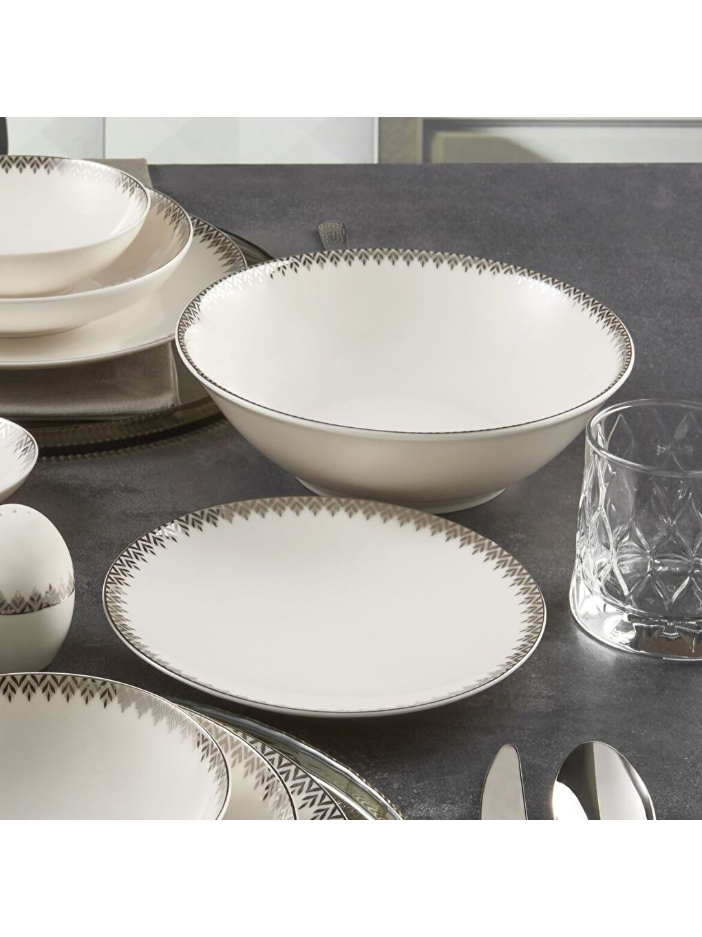 Ekru CAMELİA  54 PARÇA 12 KİŞİLİK YEMEK TAKIMI GÜMÜŞ  64191-1