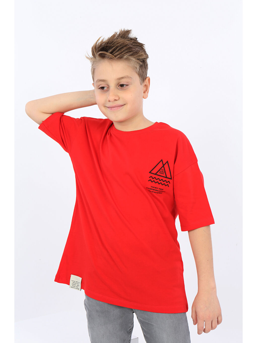 Kırmızı Erkek Çocuk Göğsü Üçgen Nakışlı Tişört-3