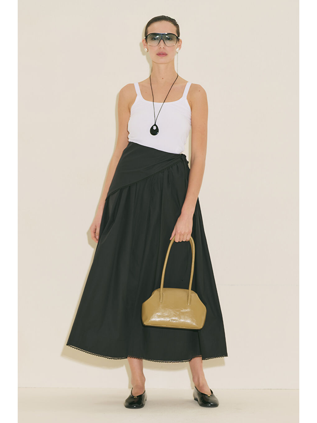 Önü Düğmeli Poplin Etek Siyah-5