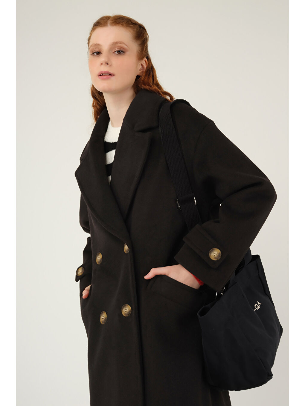 Kolu Apolet Detaylı Kaban Siyah-1