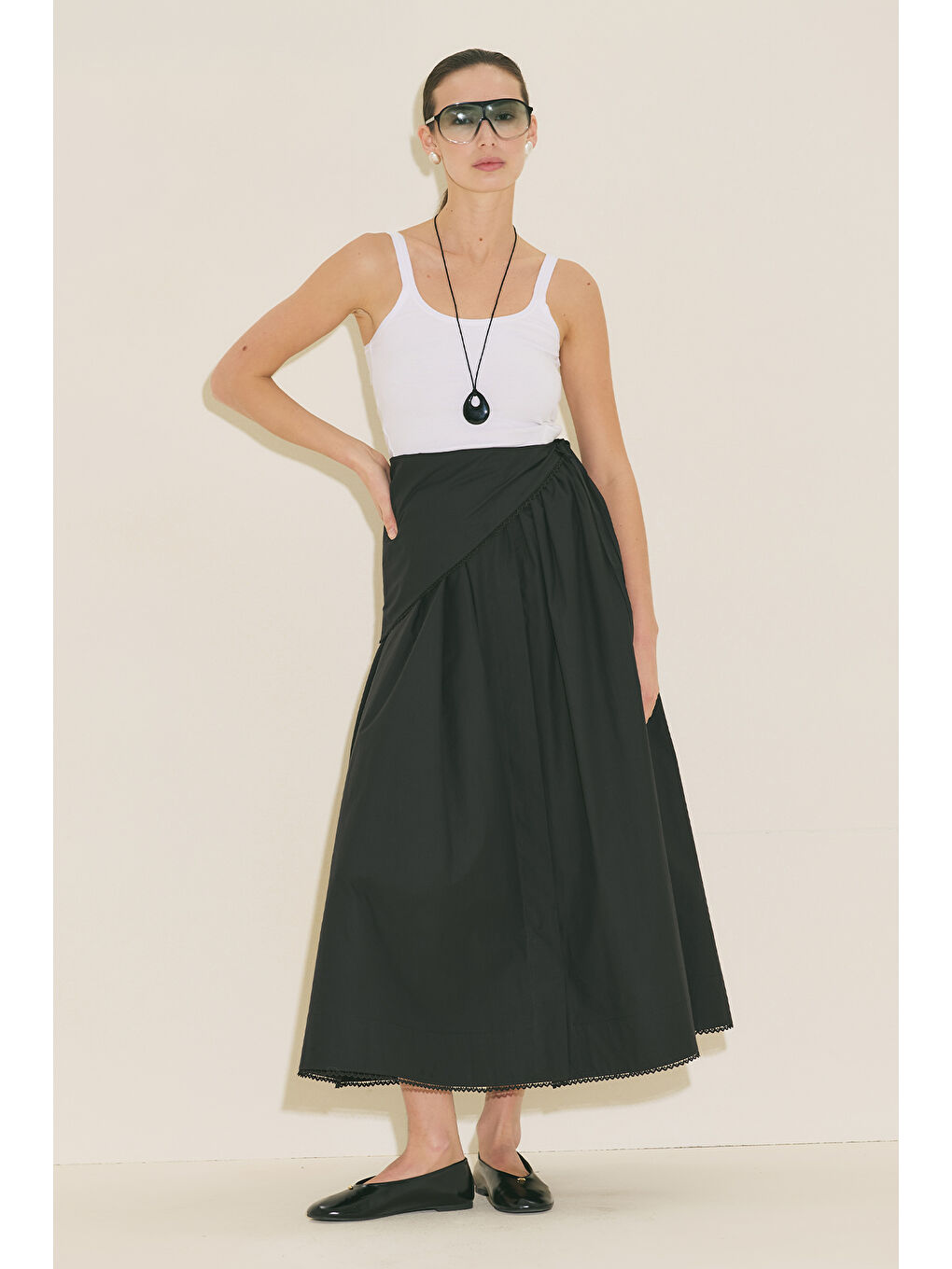 Önü Düğmeli Poplin Etek Siyah-6