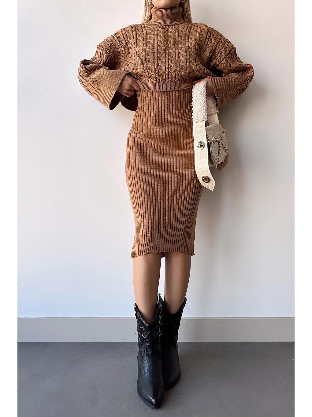 Kahverengi Boğazlu Crop Kazak Triko Elbise Takım-2