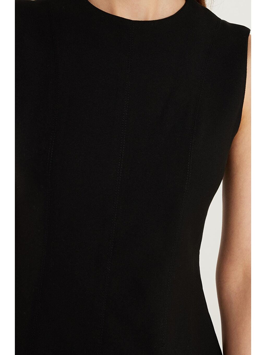 Kadın Slim Fit Sıfır Kol Bisiklet Yaka Siyah Mini Elbise-2