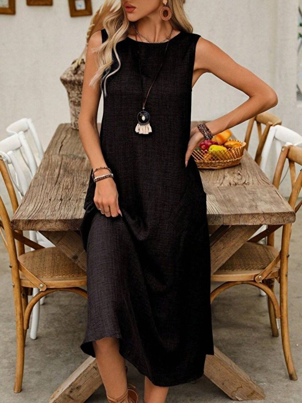 Siyah Kadın Askılı Yuvarlak Yakalı Kıloş Cepli Uzun Elbise-4