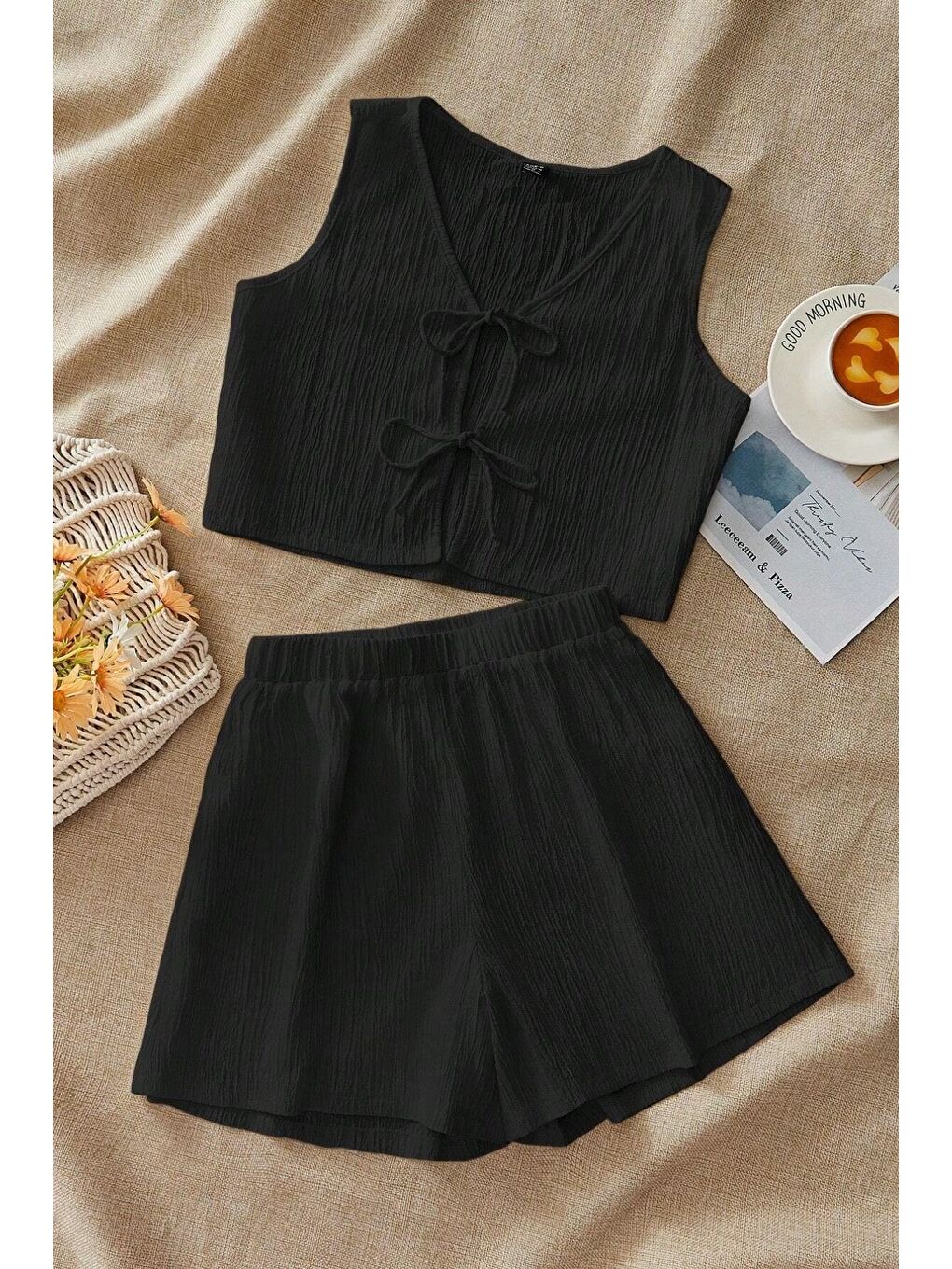 Kadın Siyah Fitilli Şortlu Bağlamalı Takım