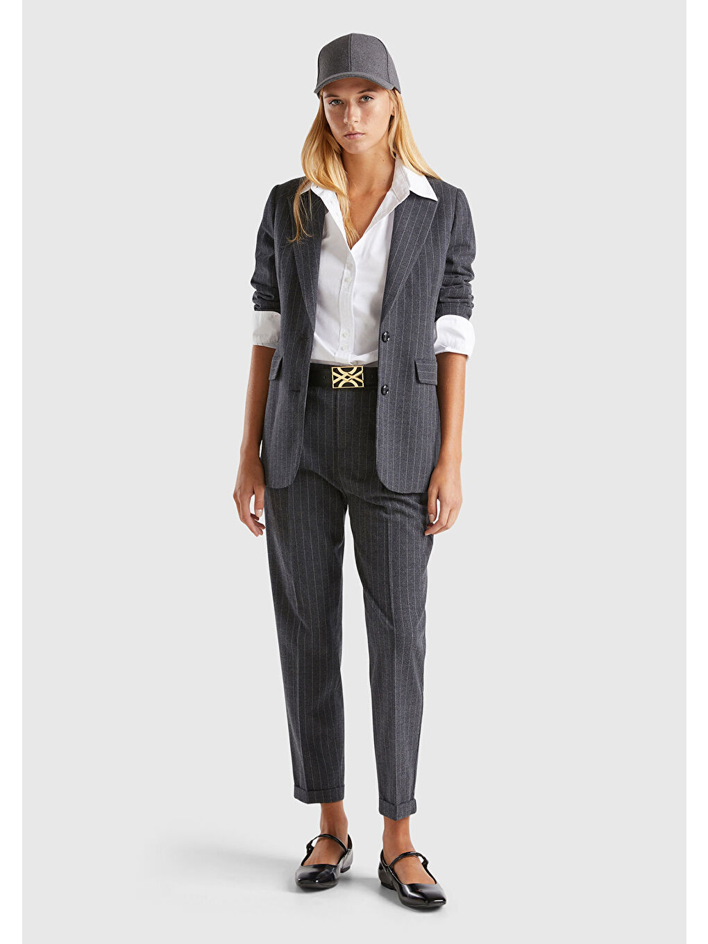 Kadın Antrasit Viskoz Karışımlı Düğme Kapamalı Çizgili Sivri Yaka Blazer Ceket