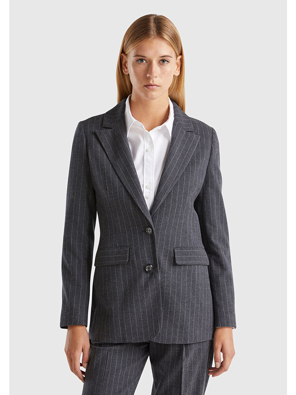 Kadın Antrasit Viskoz Karışımlı Düğme Kapamalı Çizgili Sivri Yaka Blazer Ceket-1