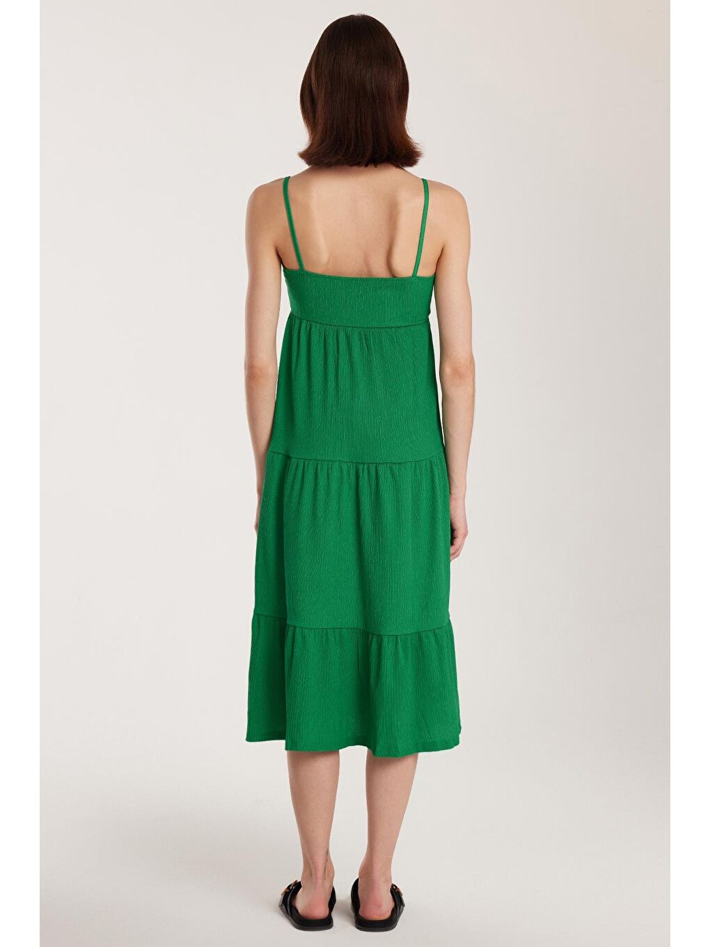 Kadın Slim Fit Dar Kesim İnce Askılı U Yaka Midi Yeşil Elbise-4