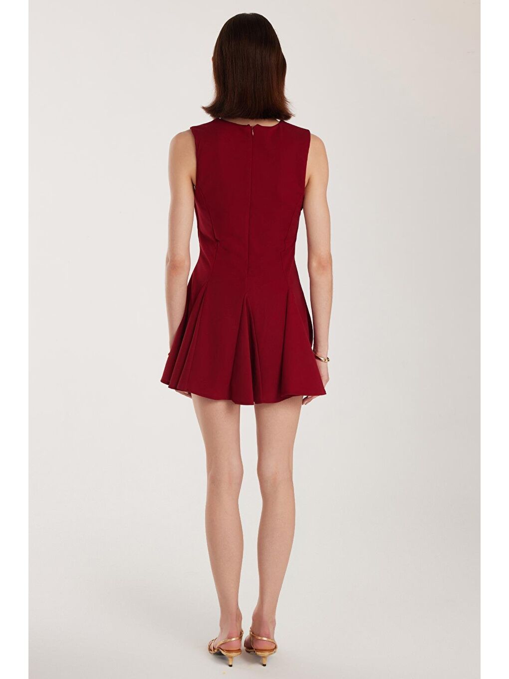 Kadın Regular Fit Klasik Kesim Boyun Bağlama Detaylı Mini Bordo Elbise-4