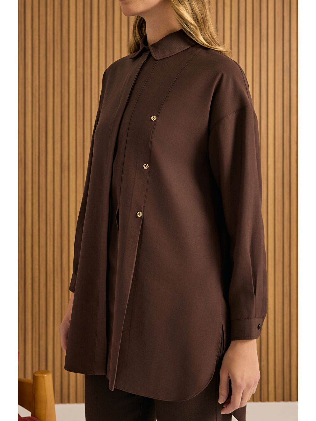 Kahverengi Koza Logolu Modal Tunik-3