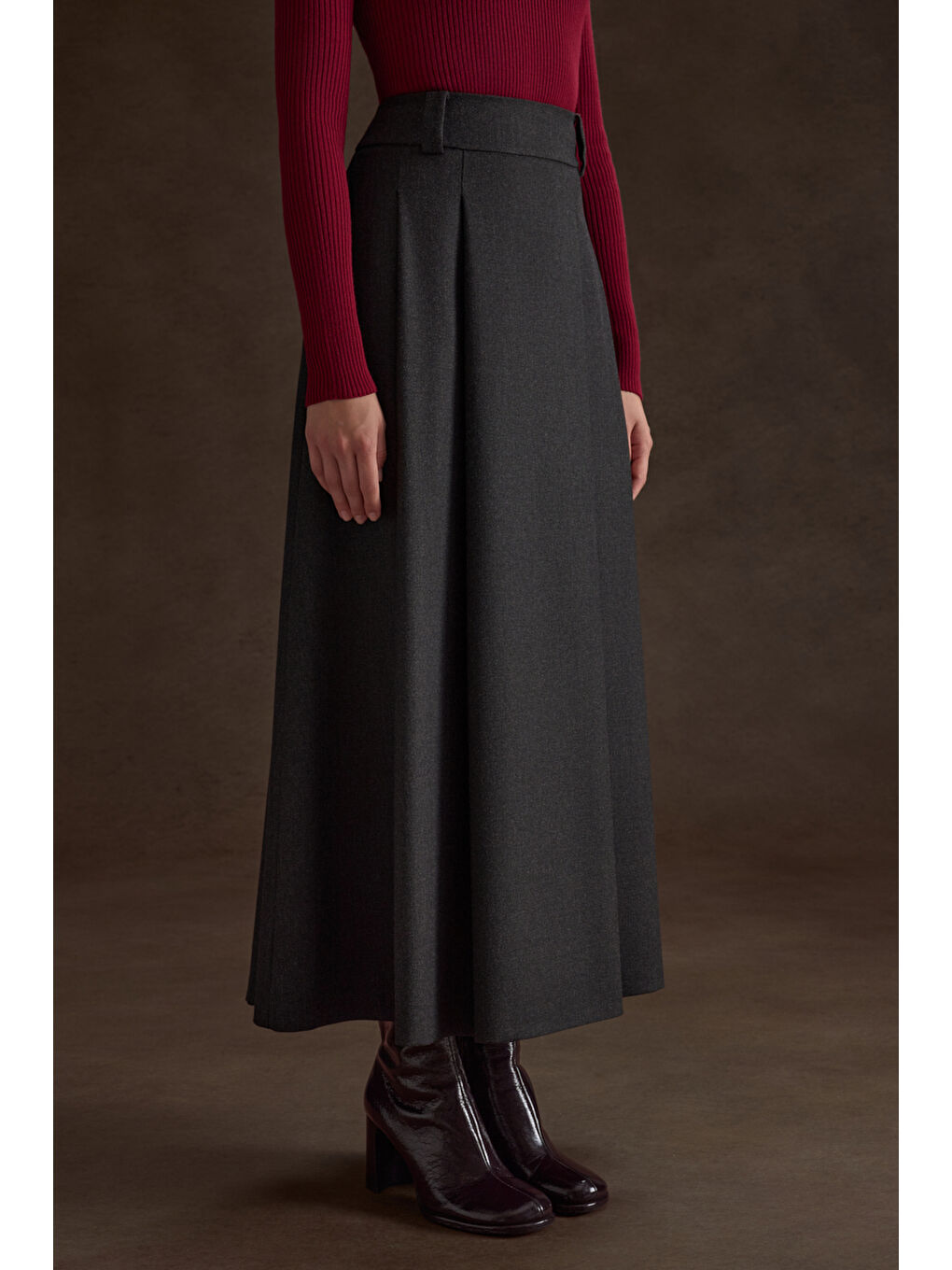 Antrasit Pileli Kloş Dokuma Etek-2