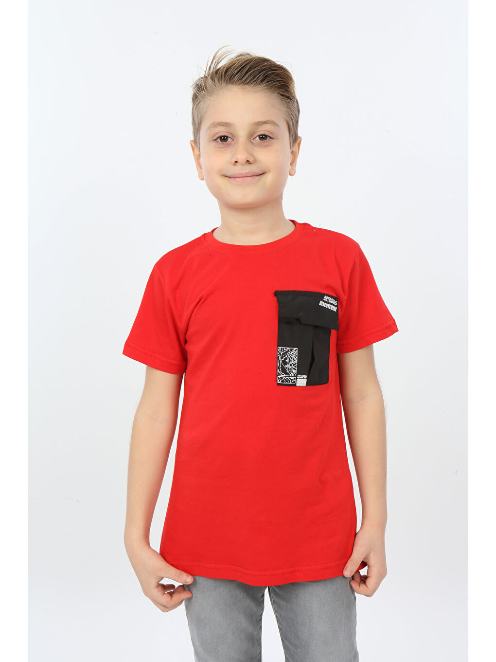 Kırmızı Erkek Çocuk Göğsü Cepli Yazı Baskılı Tişört