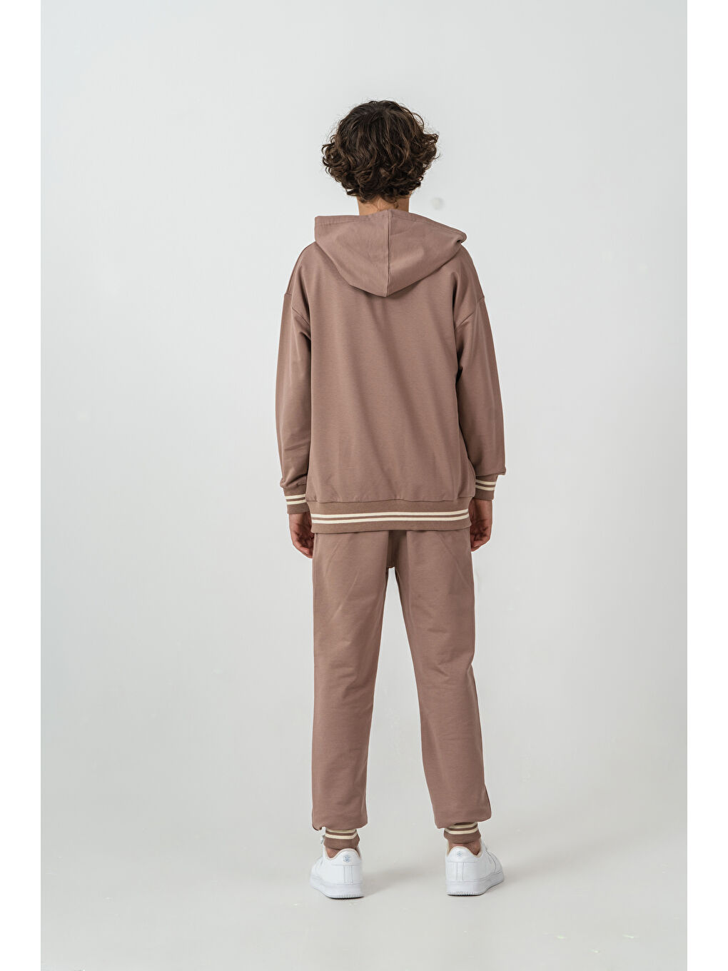 Bej Ust Onler Süzene Nakışlı Çizgili Ribanalı Alt Nakışlı Erkek Çocuk Kolej Eşofman Takımı-5